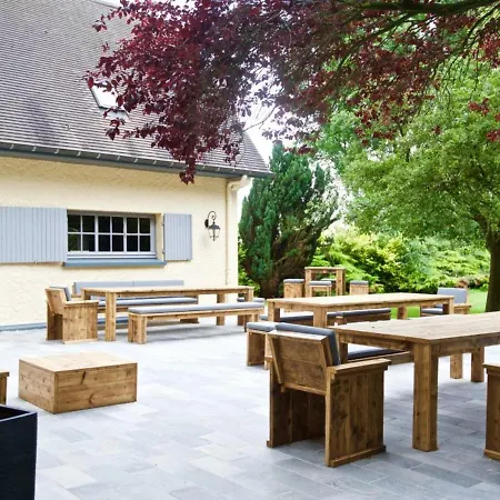 Estaires, 5 Pieces, 10 Personnes - Fr-1-510-8 Holiday home Estaires