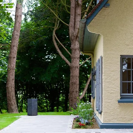 Vakantiehuis Elegante Avec Parc Arbore, Et Equipements Complets Pour 14 Pers. Dans La Campagne Flamande - Fr-1-510-8 *